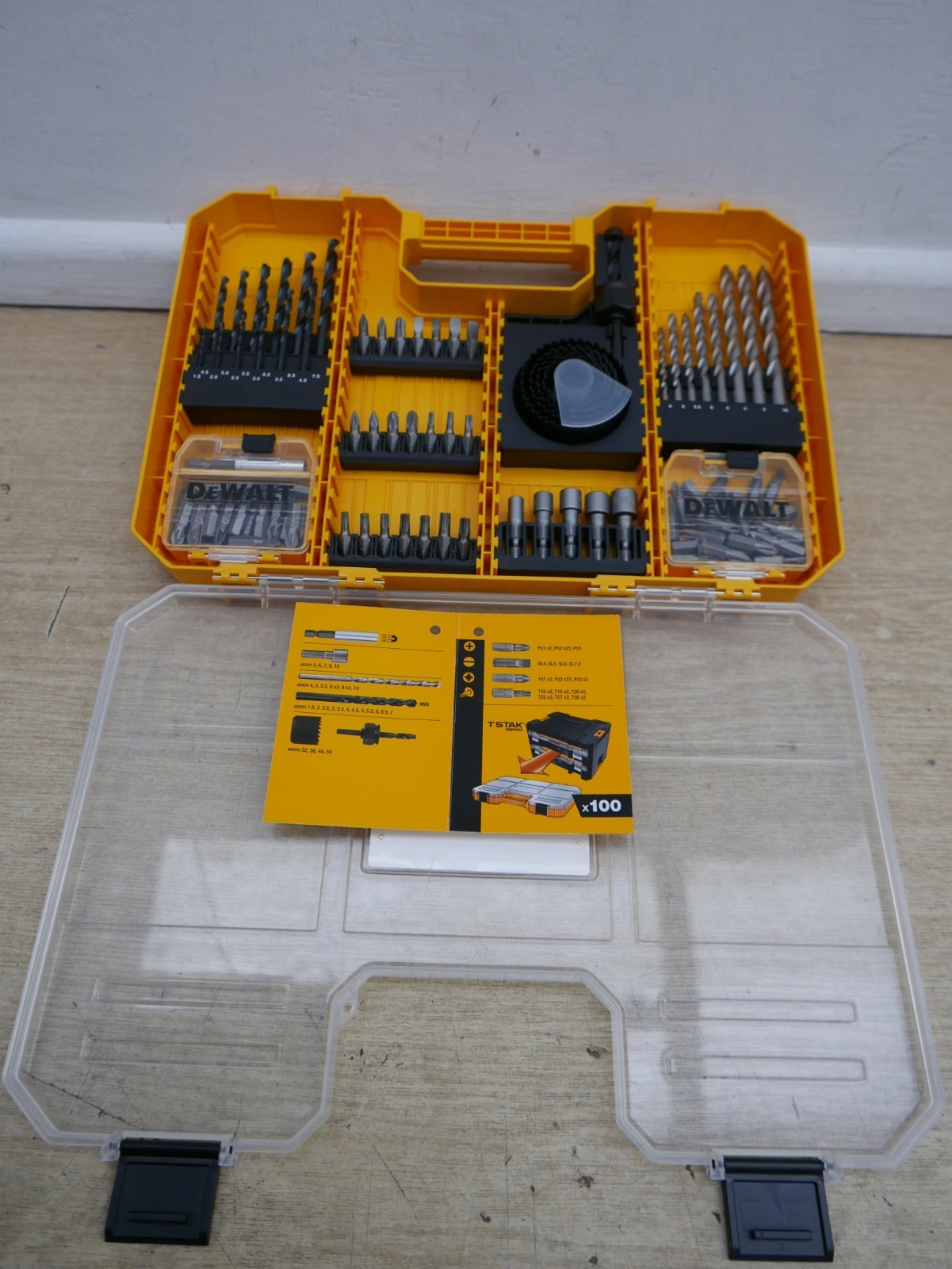 DeWalt DT71569 100pce drilling & screwdriver bit set tstak drawer