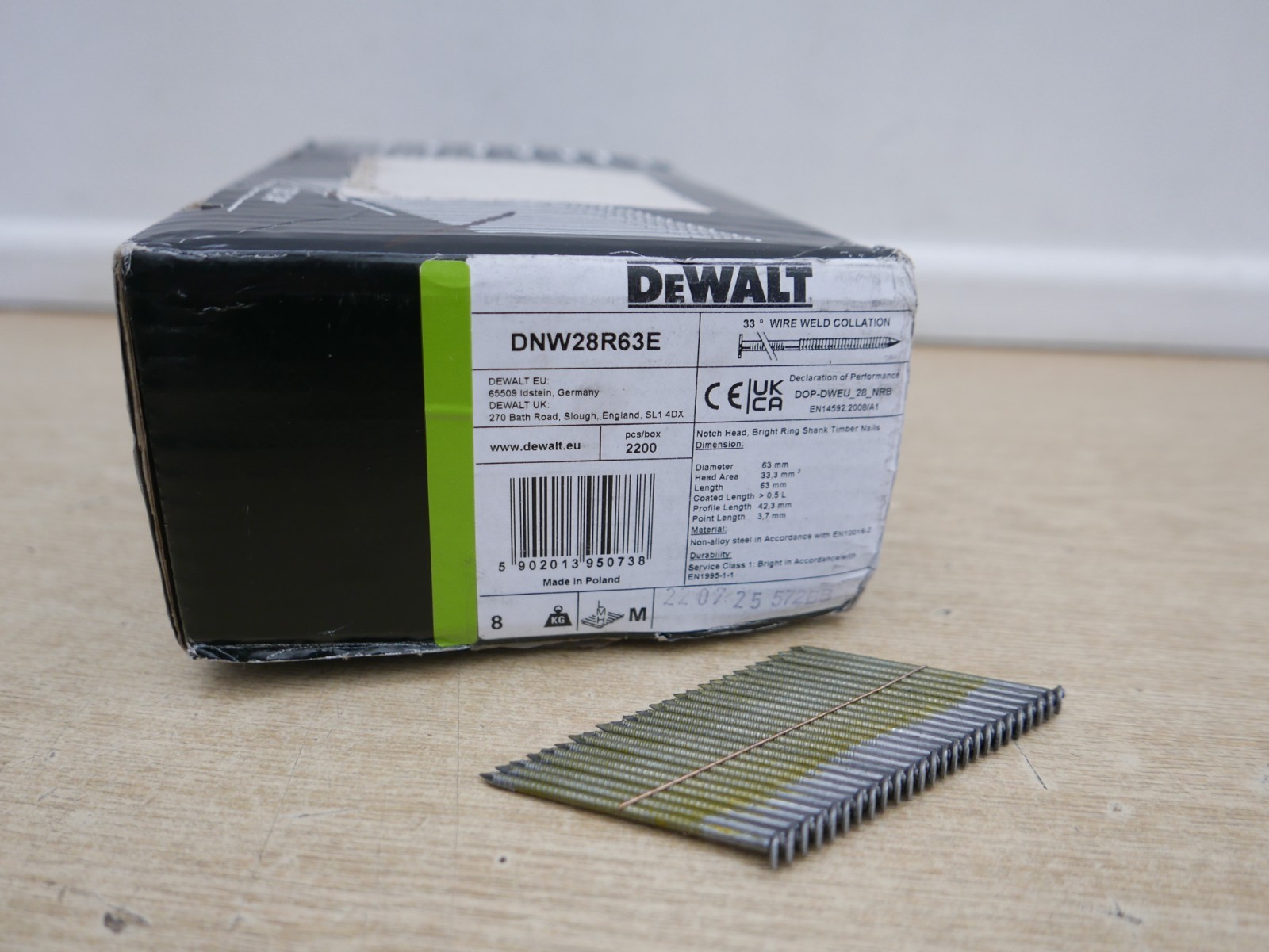 DeWALT DNW28R63E 33* 63MM WIRE WELD RING SHANK NAILS (2200)